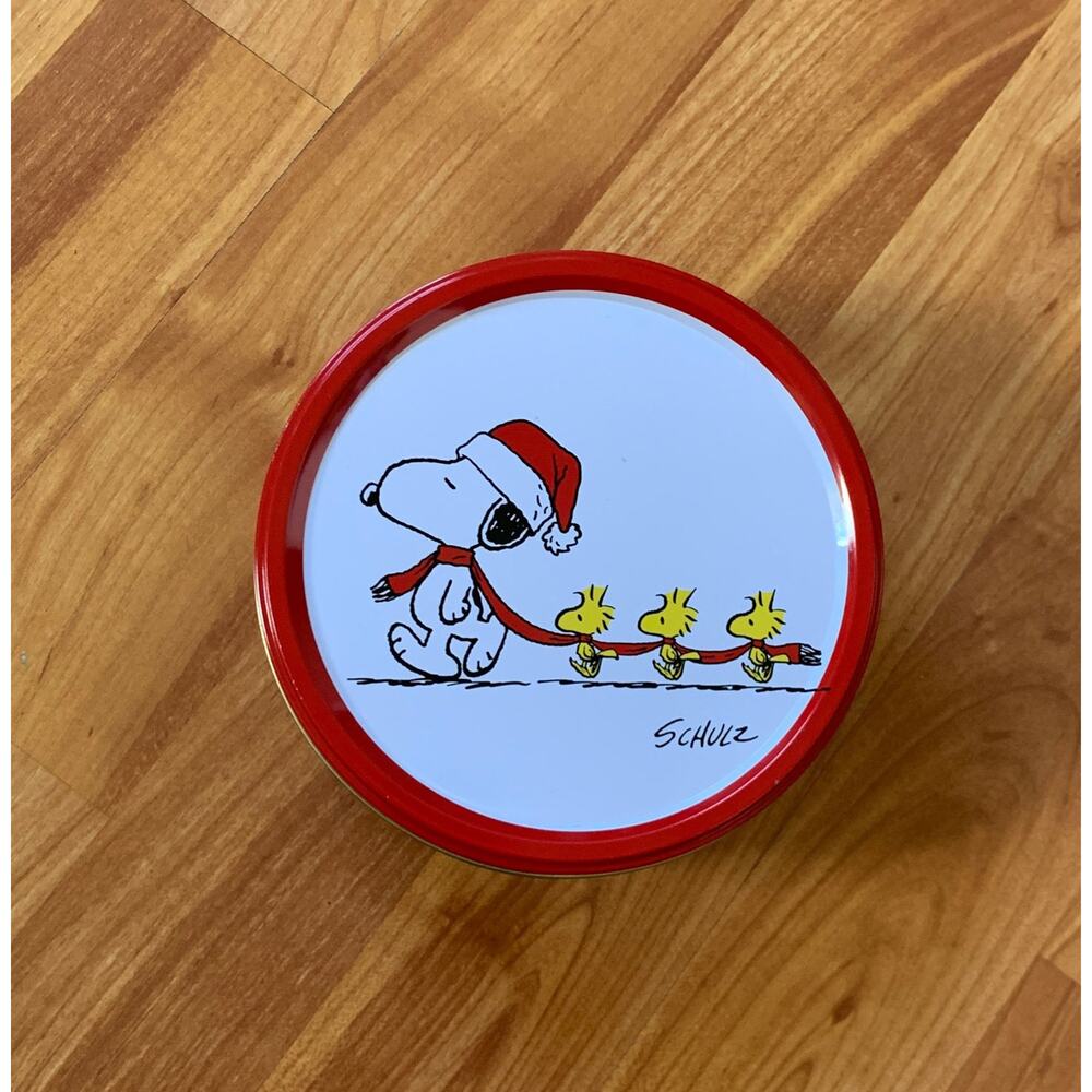 Collectable Snoopy empty cookies tin